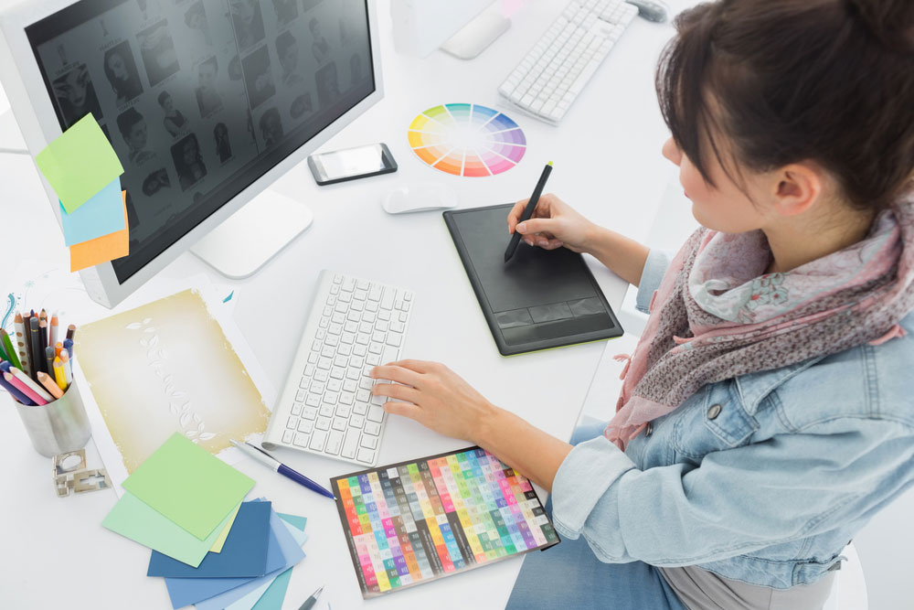 Apprendre à designer en école de commerce ?
