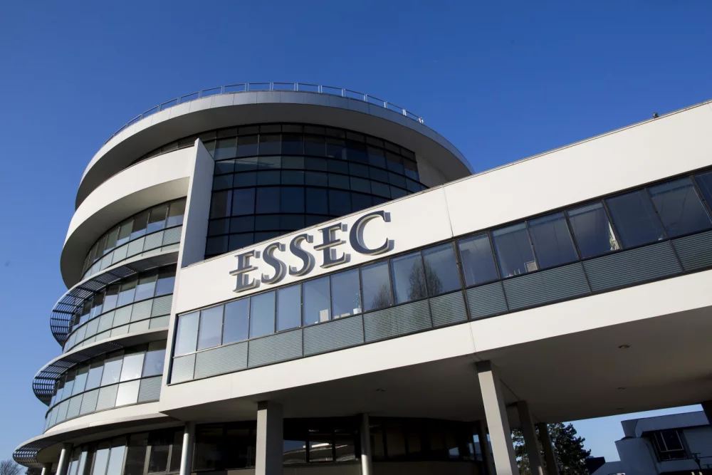 L&rsquo;ESSEC renforce son ancrage local à Cergy